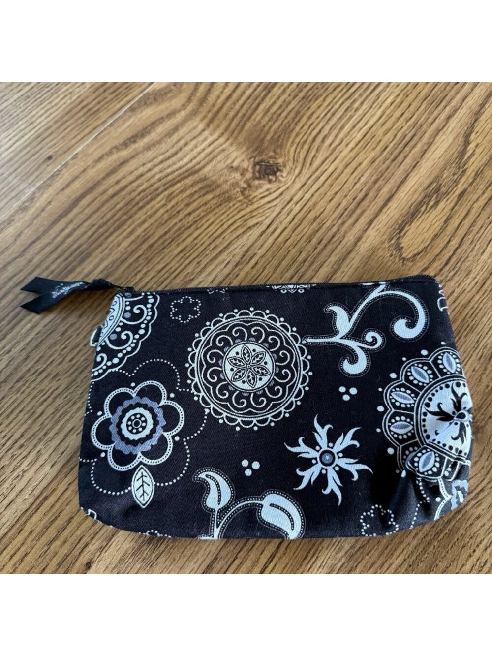 Thirty One Mini Zipper Pouch Onyx Medallion Print - Measures 7.5" x 5.5"